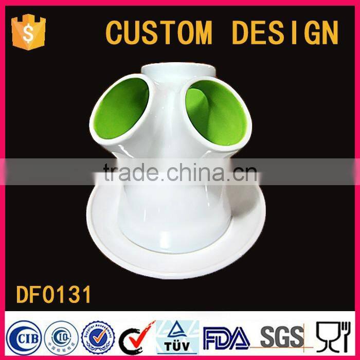 Ceramic tooth brush holder