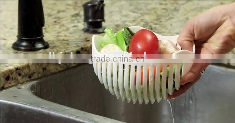 2017New desigh Multifunctionkitchen tool plastic salad cutter bowl salad maker original factory