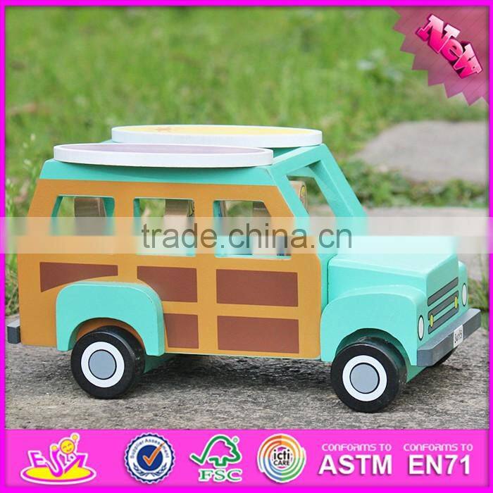 2017 New products funny dog and four people wooden car for kids W04A314