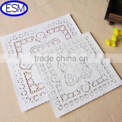 (New design) in 2014 Popular foiled paper doilies
