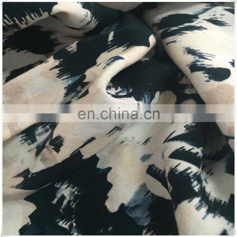 rayon poplin fabric in digital printing for fashion garments