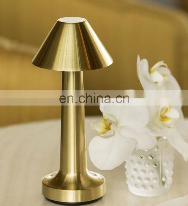 2019 amazon cafe hotel restaurant decorative wireless dimmable table lamp