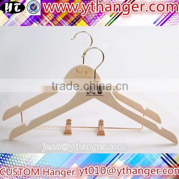 YY0524 women or men flat wooden suit hanger with trousers clips