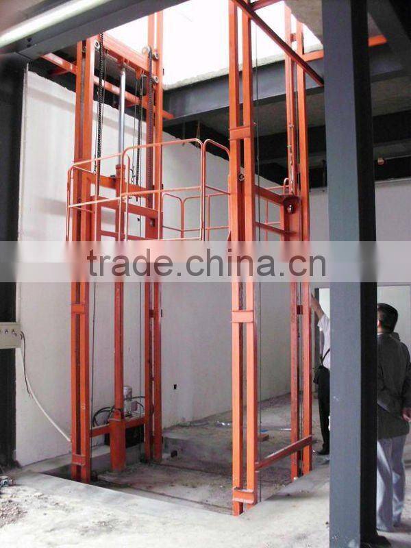 small vertical hydraulic warehouse cargo lift