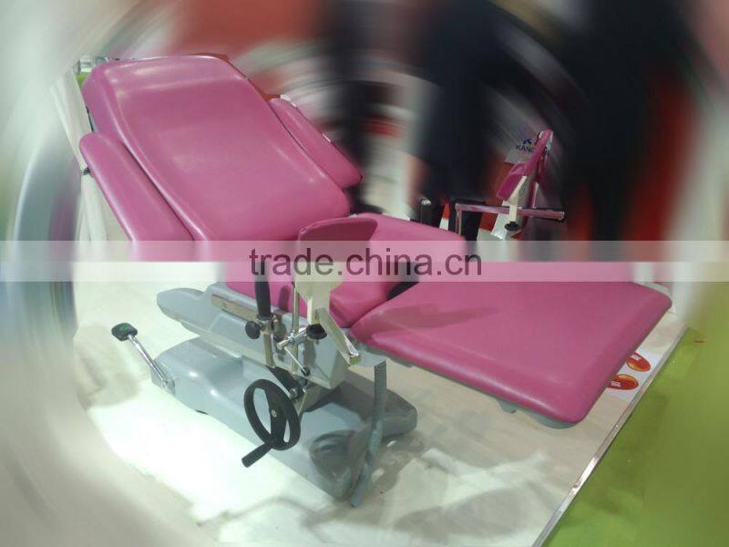 A-C102D01 New Manual Delivery Bed with seamless cushion