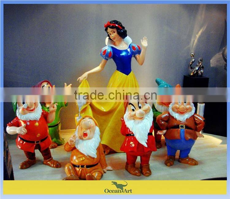 High simulation fiberglass character of cartoon
