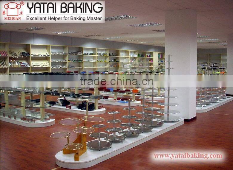 aniseed,stripe,heart-shape toast mould at same price