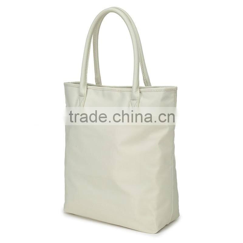 Factory wholesale fashionable leisure nylon waterproof zippered multi-functional tote bag GW742