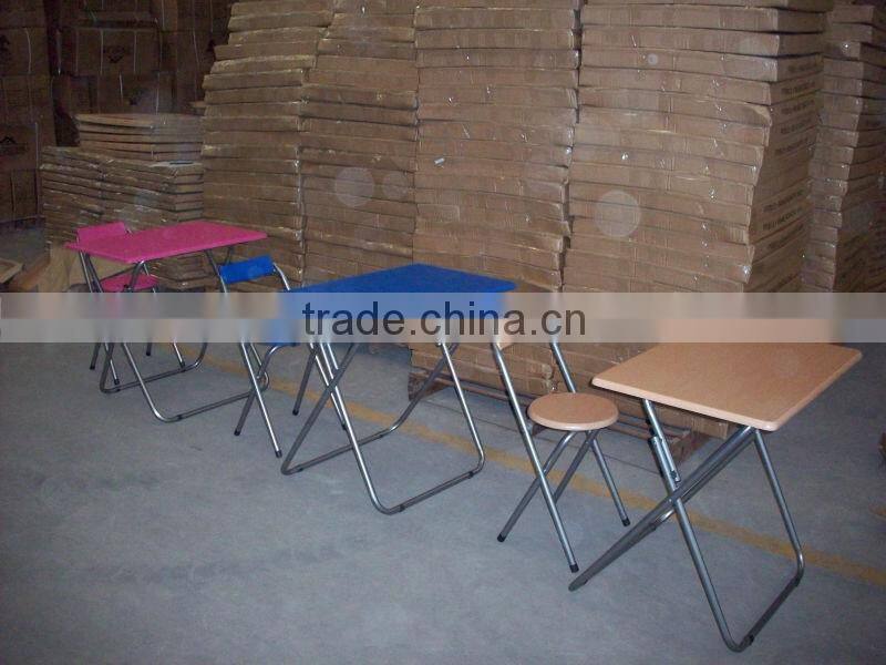 Kids school table and chair