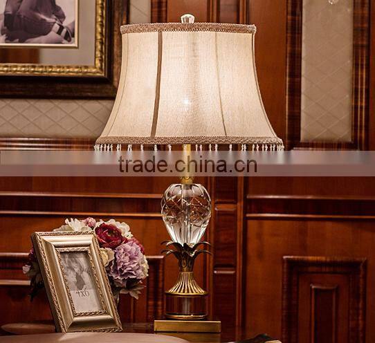 European style crystal lampbody metal leaf decorative table lamp with fabric lampshade
