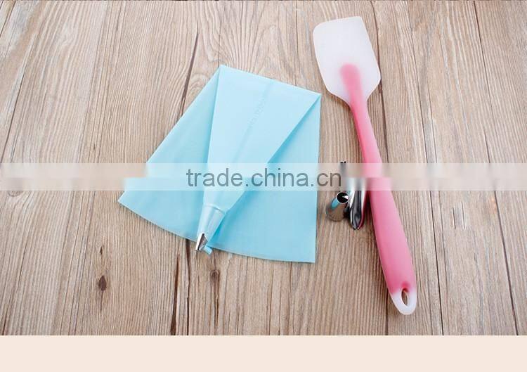 2017 china new hot sale eco friendly cake piping set for party