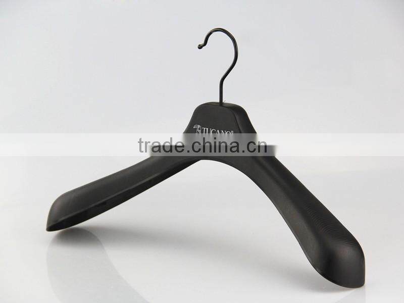 IMY-465 black thick plastic hanger for fur coat