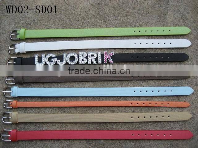 Wholesale Matte and Floor Pattern PU Leather Wristbands can be Slided with Letters