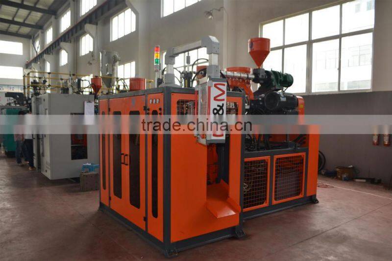 Automatic hdpe bottle blow moulding machine