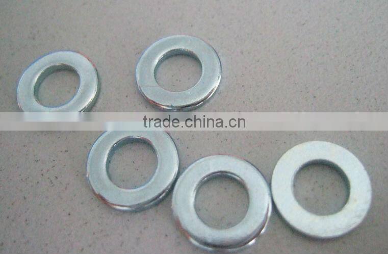 China mainland all atandard size Factory carbon steel thin flat washer DIN125