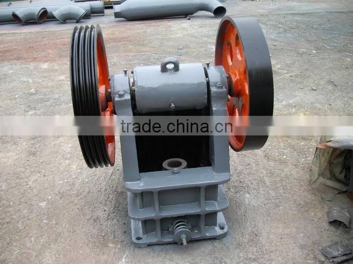2015 china good quality pe150*250 small portable rock crusher