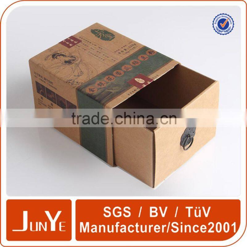 text and graphics inside and outside medium dimension 5*5 gloss cover box