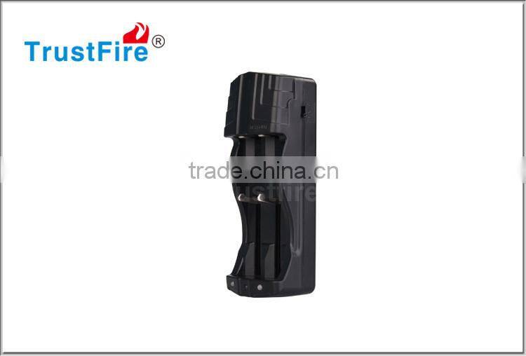 TrustFire 4.2V/5.0V portable charger for 14500,14650,17670,18500,18650,18700,22650,25500,26650 rechargeable batteries