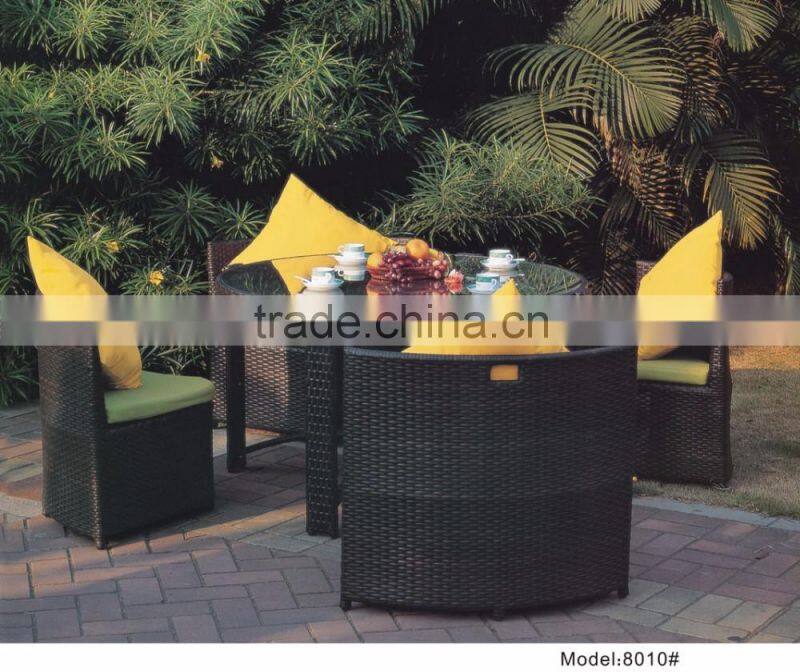 Garden integrated dining set with table and 4 chairs yellow & green cushion
