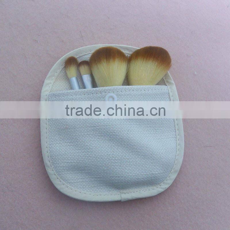 Hot sale 4 pcs makeup brushes portable soft synthetic hair bamboo handle cosmetic makeup brush set with gunny bag