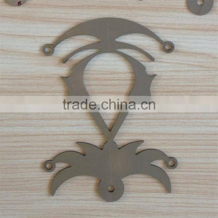 metal decrotive accessories used for Assassin's Creed and Cosplay