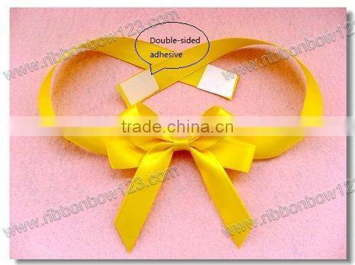 ribbon bow with elastic loop for packaging