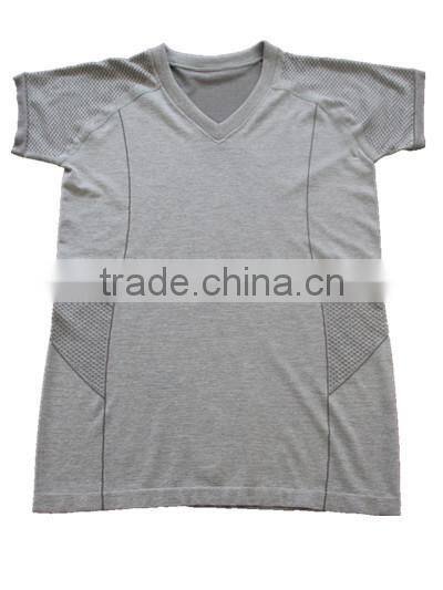 Seamless men's comfortable t shirt