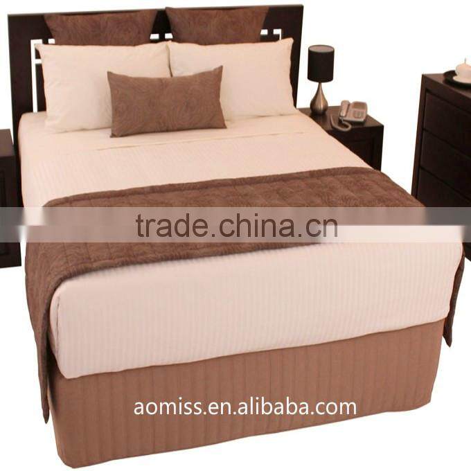 100% polyester luxury hotel decoration washable fire proof bed runner