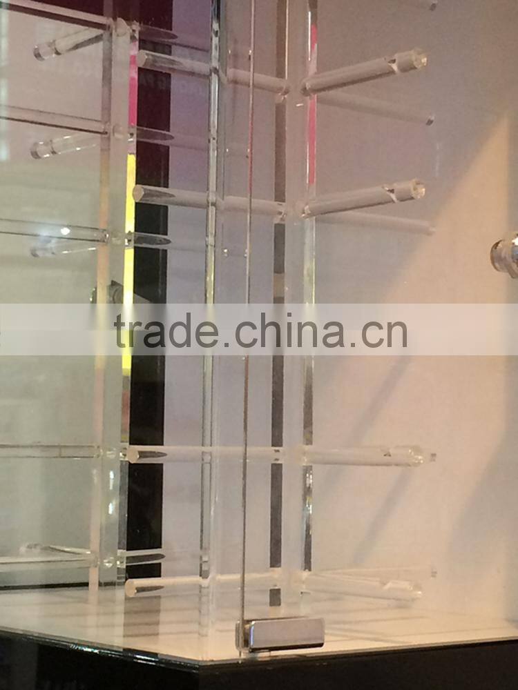 Locking sunglass display, sunglasses display with lock, fashionable sunglasses shelf display
