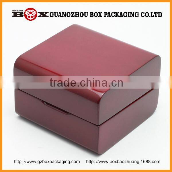 High Quality Dark Red Wood Ring Display Box