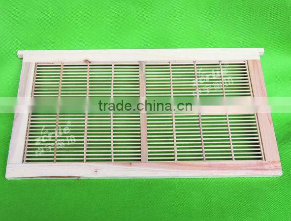 bulk supply beekeeping equipment plastic propolis collector for sale