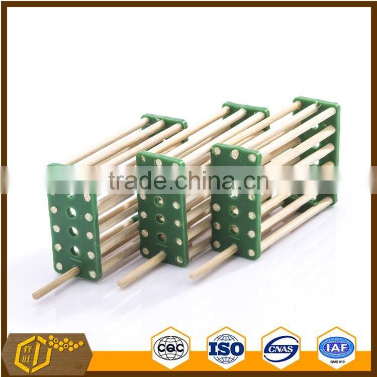 Factory sale beekeeping tool bamboo Queen Bee Cage
