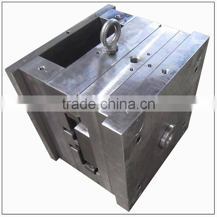 Custom plastic injection mold manufacturer for round cover