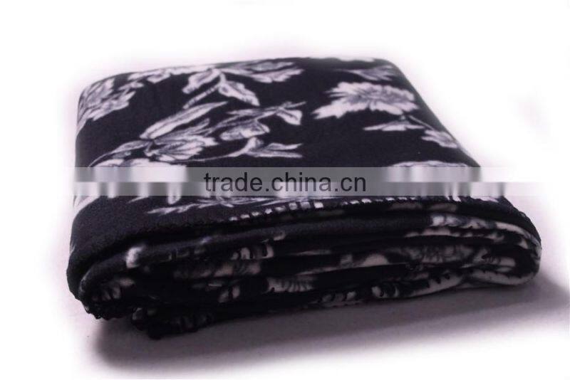 Promotional popular cheap price comfortable soft blanket 100%polyester fleece