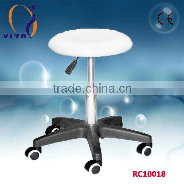 RC10018 Beauty salon saddle stool for sale