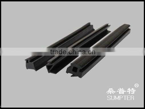 Curtain wall seal
