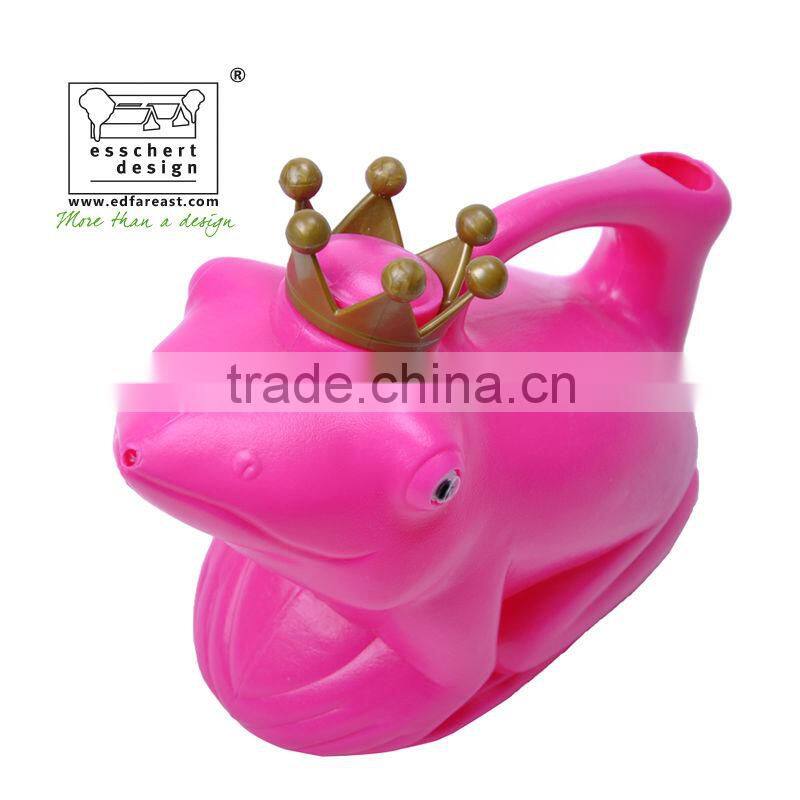 designer frog king shape watering can plastic pink 1.6L