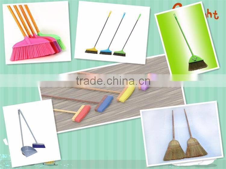 Cheap widely use single color varnished wooden broom stick
