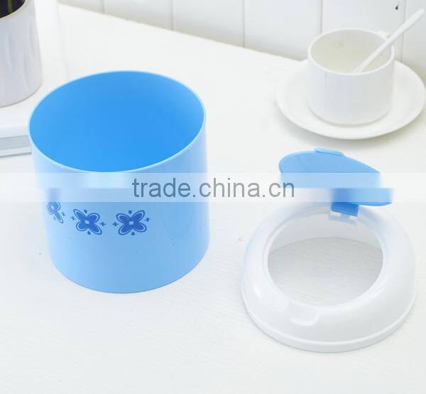 Little plastic dumpster with lid round 205