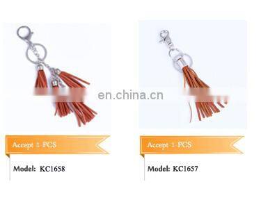 New Arrival zinc alloy 3D badminton sport keychain For Creative gifts