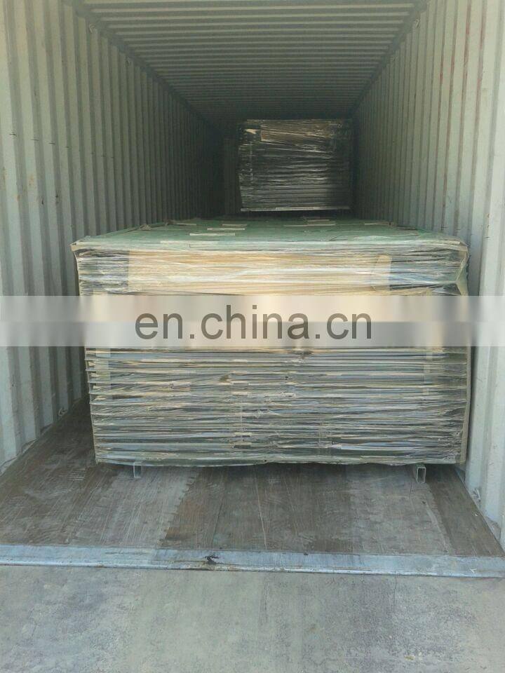 high quality smooth top steel fencing