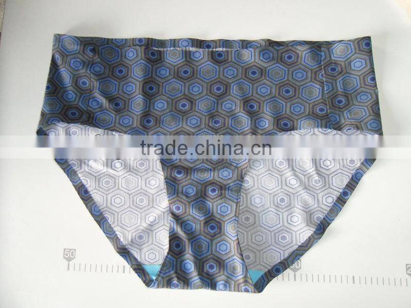 RF-101 seamless bonding machine for the seamless underwear