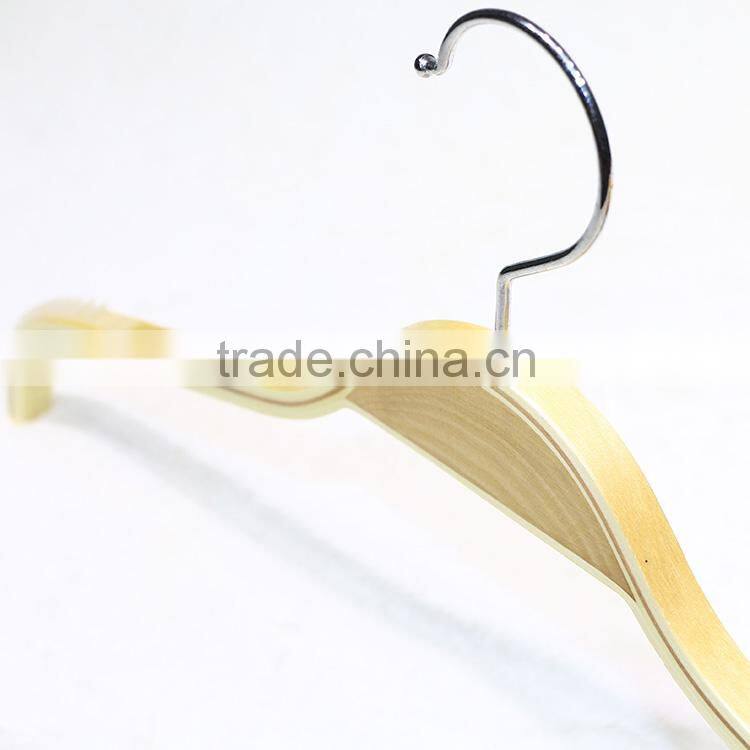 Factory supply wholesale fashionable wooden hanger for clothes