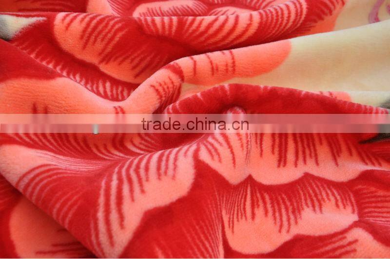 Yiwu China Suppliers Longfortune 100% polyester wholesale thermal protection cheap stock cuddly blanket factory china