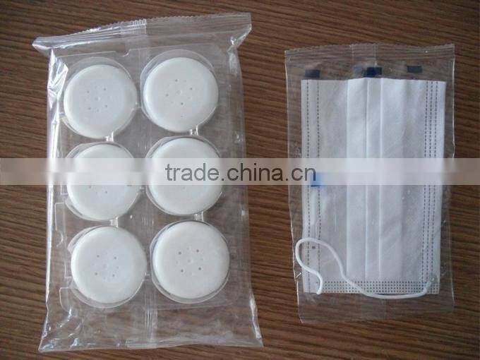 Automatic snacks packaging machine in China