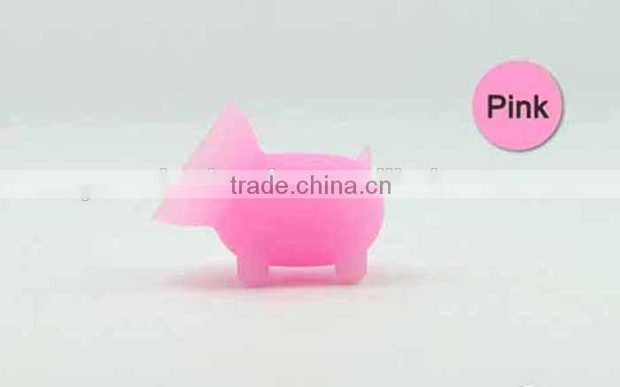 2015 new design Piggy phone stand,silicone material,manufacturer