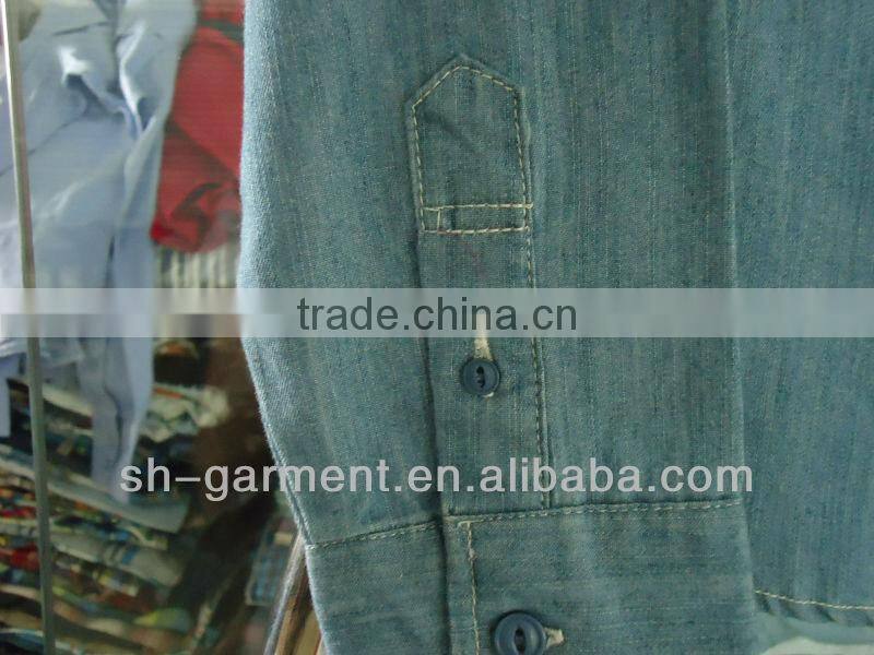 womans blue long sleeve shirt