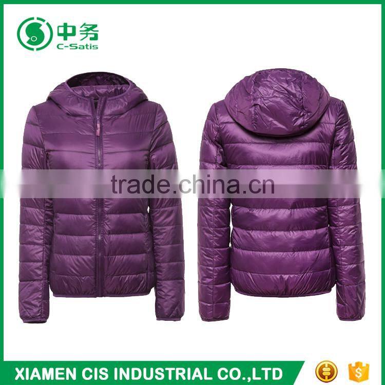 Morden Fashion Apparel Winter Red Hooded Puffer Jacket for Women