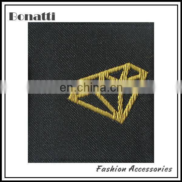 garment needle loom woven label for clothing