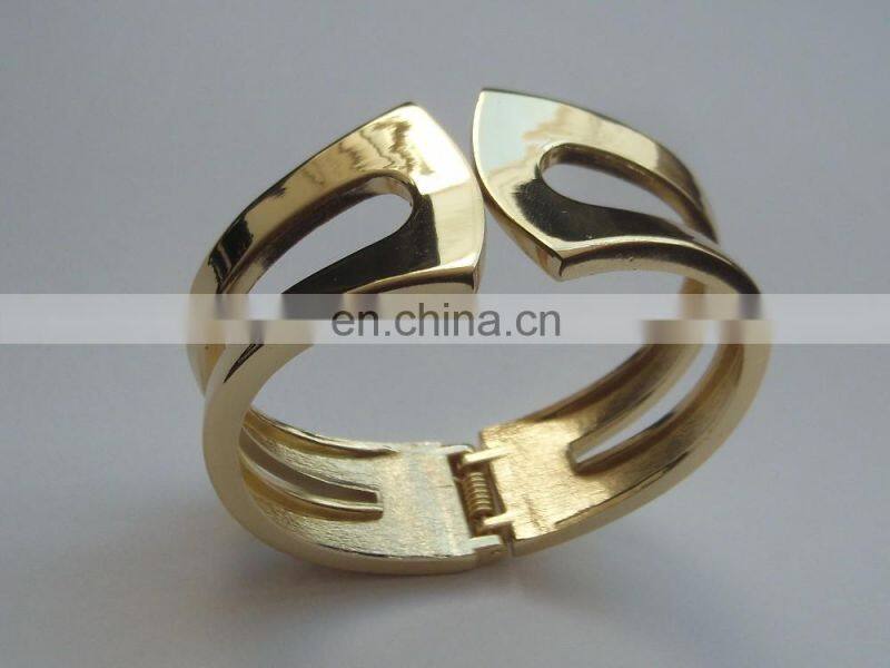 Low Price High Quality Custom Beautiful Bracelet/Hand Catenary